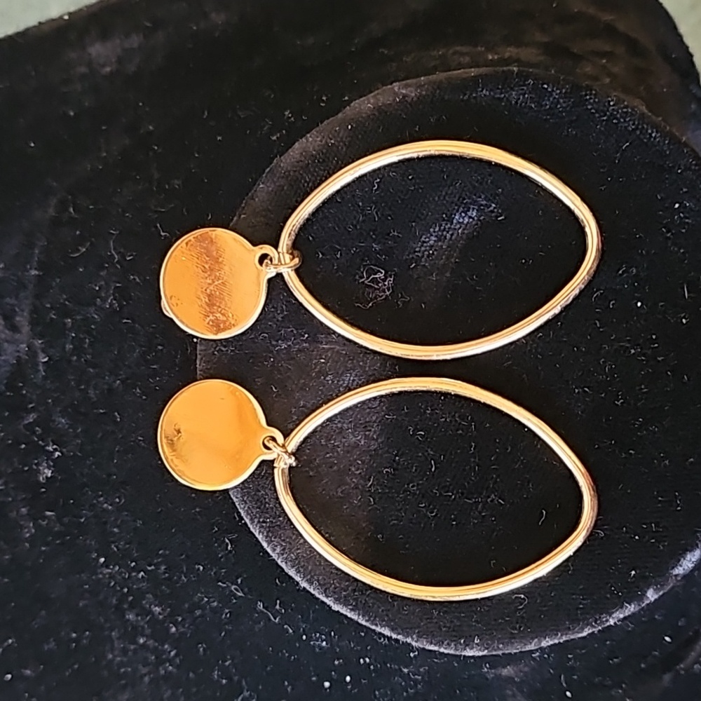Gold tone oval hoops